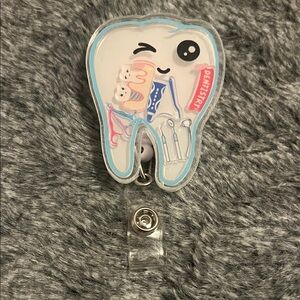Cute Tooth-Shaped Badge Reel
